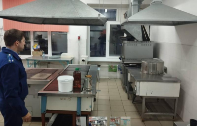 Одни и те же проблемы: названы причины массового отравления в школах Красноярья