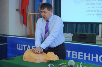 Депутаты Заксобрания Прибайкалья в соцсетях: Лобков и девушки, Обухов и товарищи